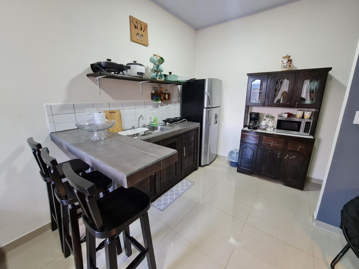 Apartamentos Ave Del Paraiso Alajuela Kültér fotó